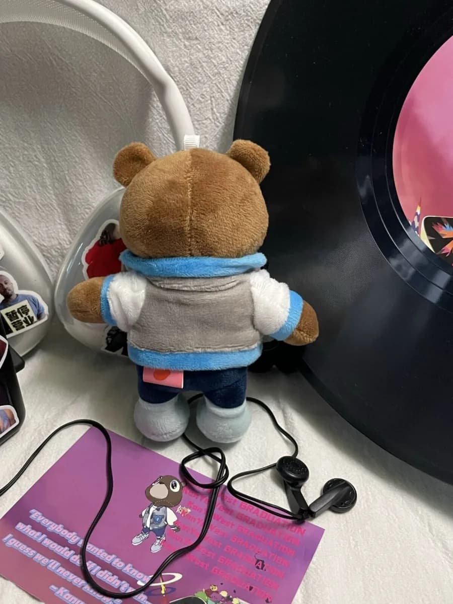 칸예 웨스트 그레듀에이션 베어 Ye 티셔츠 인형 키링 4