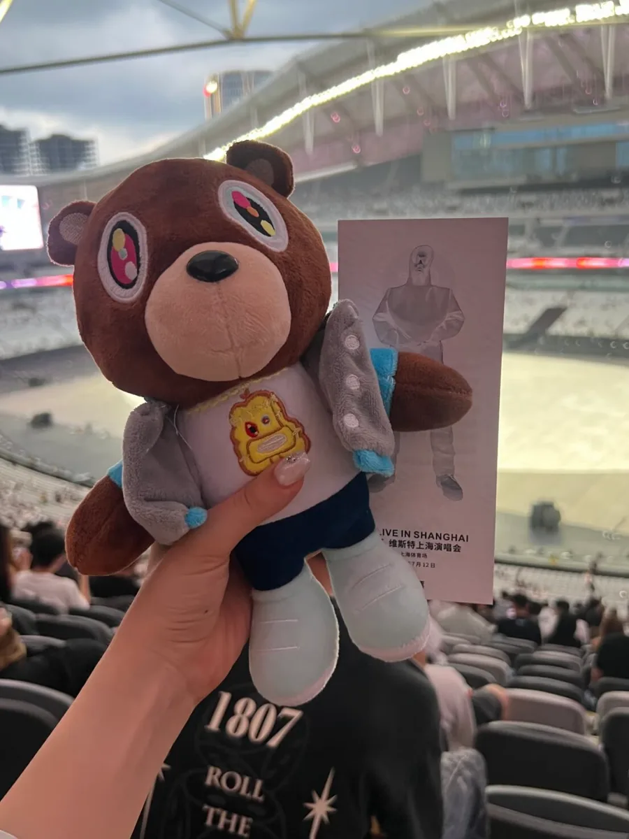 칸예 웨스트 그레듀에이션 드롭아웃 베어 인형 (26cm) 9