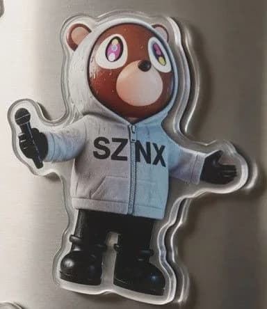 칸예 웨스트 상하이 공연 SZNX 드롭아웃 베어 냉장고 자석 (7cm) 3