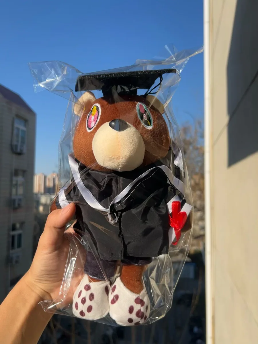 칸예 웨스트 그레듀에이션 베어 학사모 가운 인형 3